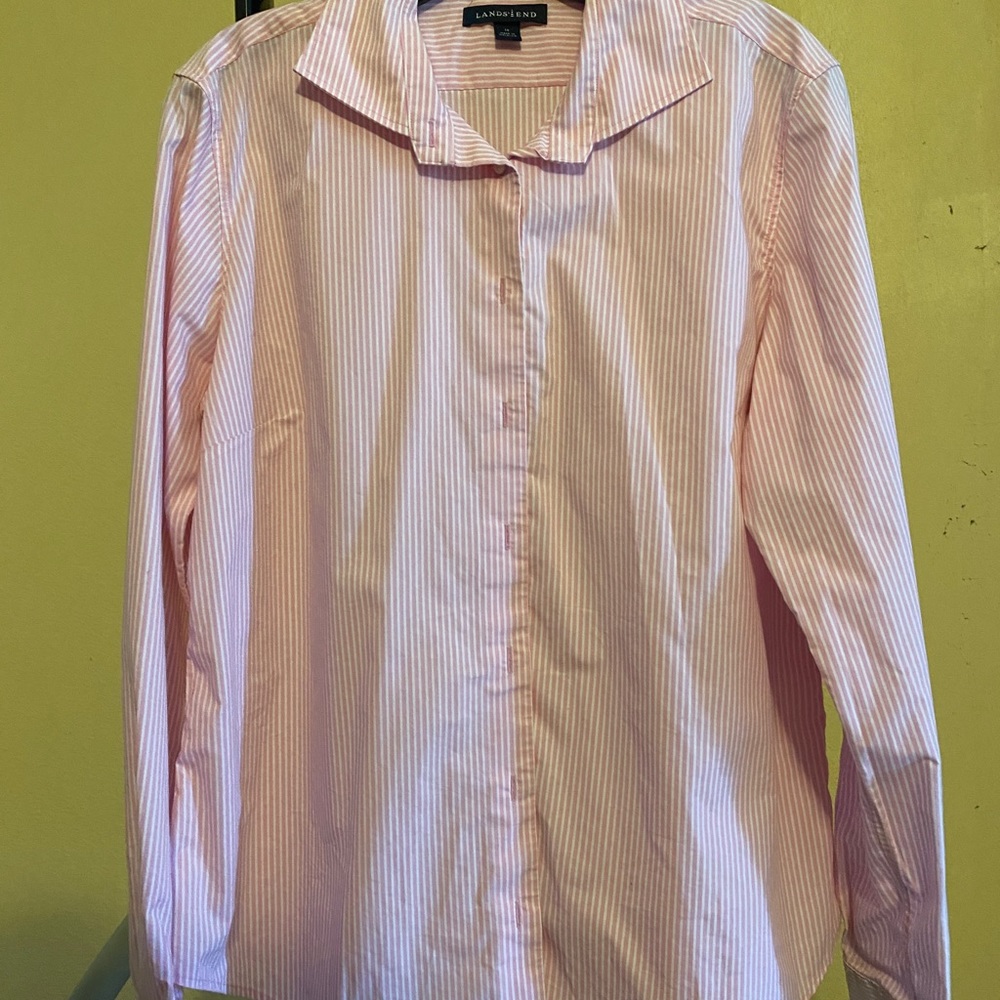 Women’s shirt
